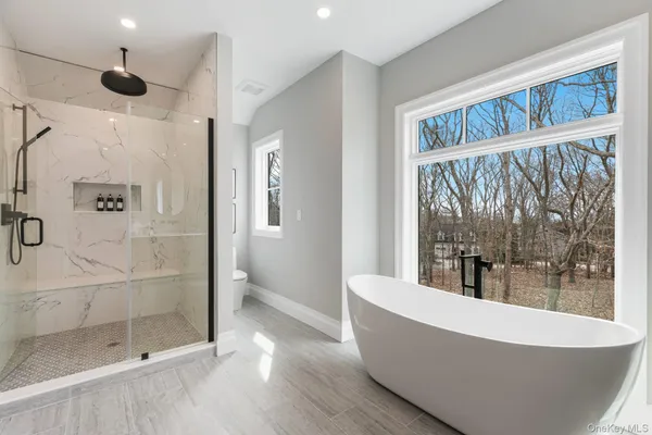 $4,095,000 | 1355 Little Peconic Bay Road, Cutchogue, NY 11935