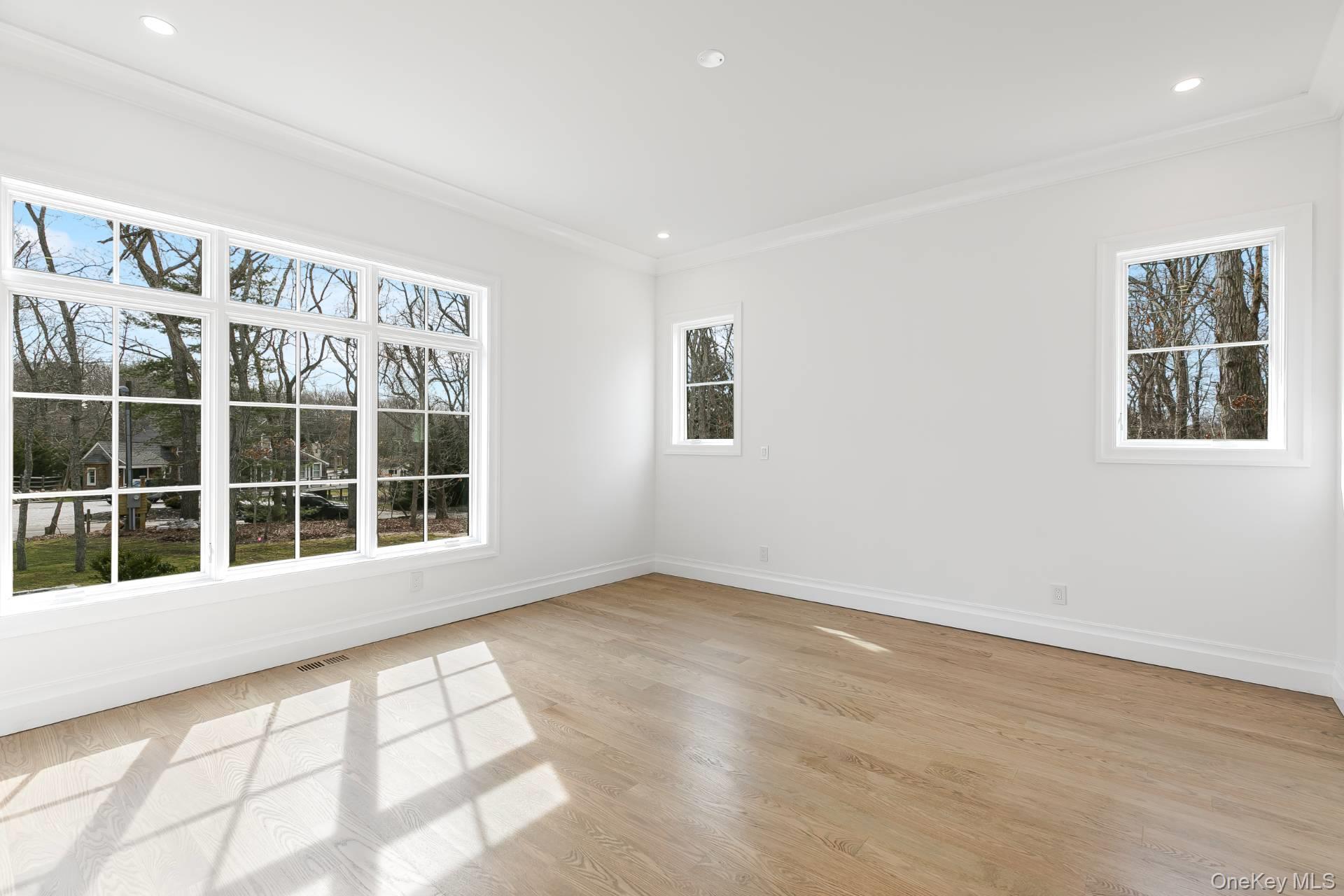 1355 Little Peconic Bay Road Cutchogue, NY 11935 - Photo 17 of 29