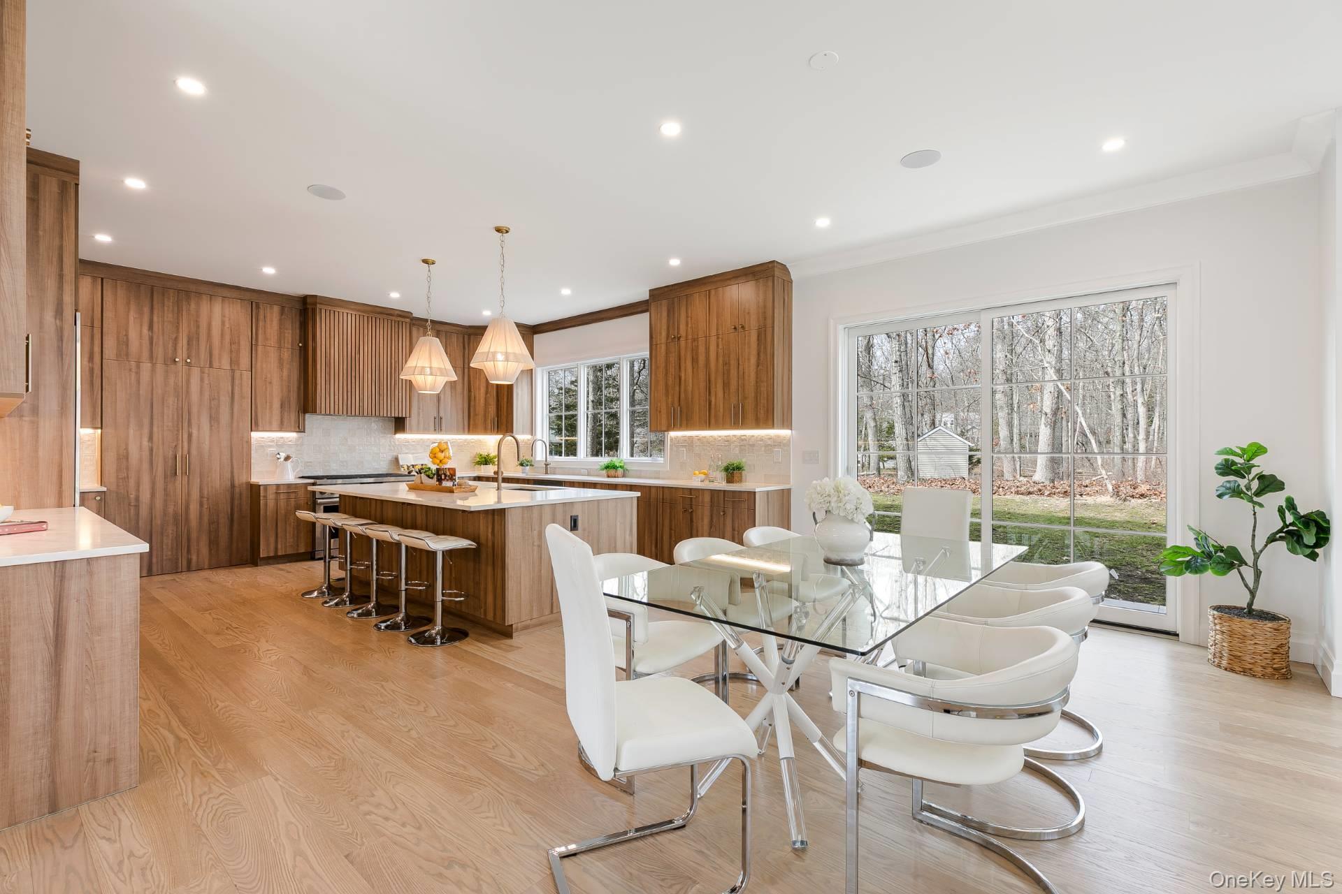1355 Little Peconic Bay Road Cutchogue, NY 11935 - Photo 7 of 29