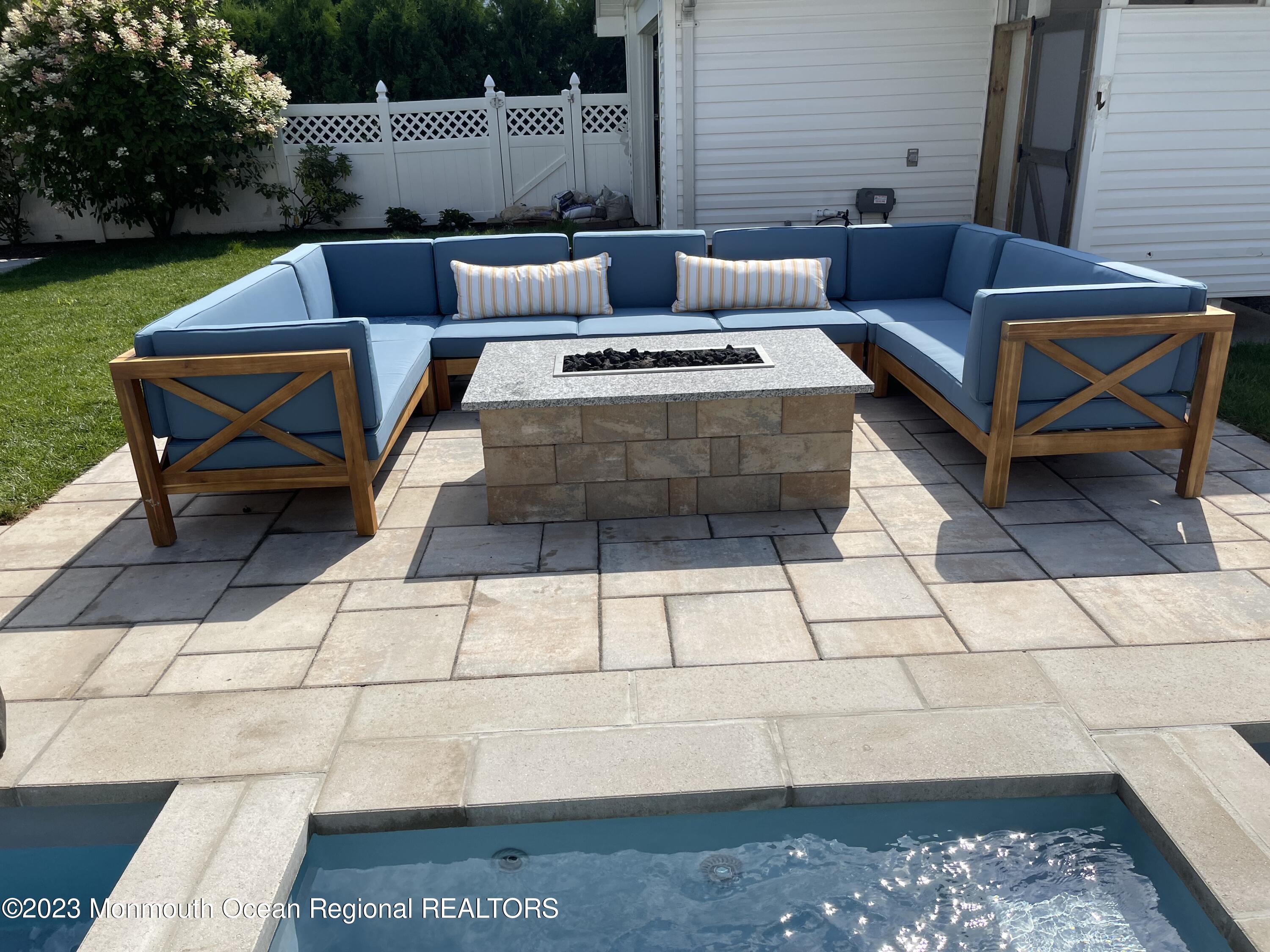 2112 Edgewood Place Spring Lake, NJ 07762 - Photo 10 of 24 a terrace view with seating space