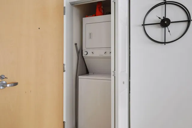 $1,695 | 929 Portland Avenue, Unit 205, Minneapolis, MN 55404