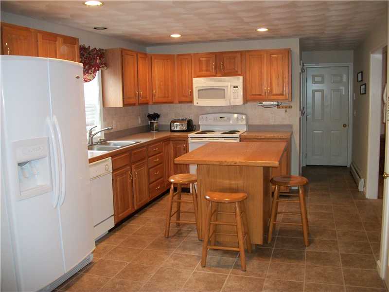 145 Deer Run Road Tiverton, RI 02878 - Photo 4 of 19 Kitchen.