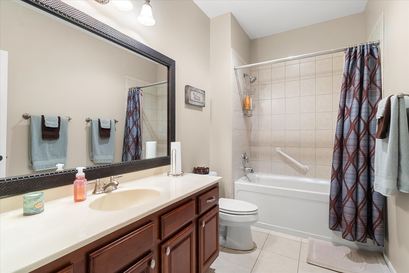 6 Winthrop New Road Sugar Grove, IL 60554 - Photo 13 of 38 a bathroom with a granite countertop sink toilet and shower