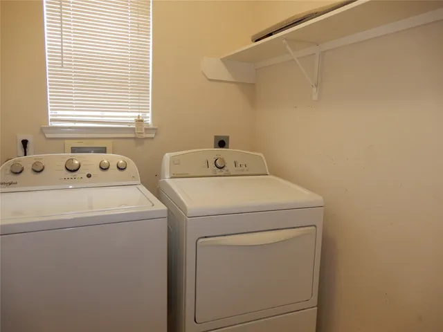 $1,975 | 10030 Victoria Falls Lane, Houston, TX 77075