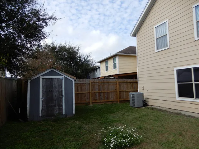 $1,975 | 10030 Victoria Falls Lane, Houston, TX 77075