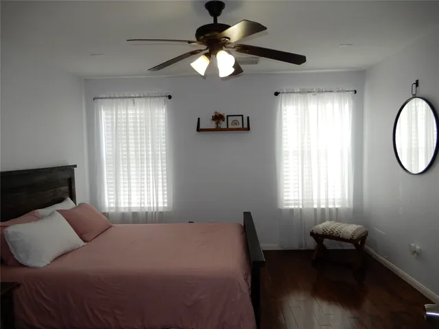 $1,975 | 10030 Victoria Falls Lane, Houston, TX 77075