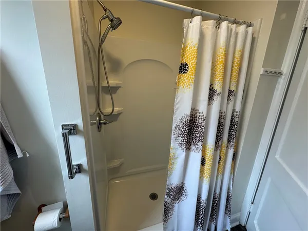 $182,000 | 422 East Savannah Street, Calhoun Falls, SC 29628