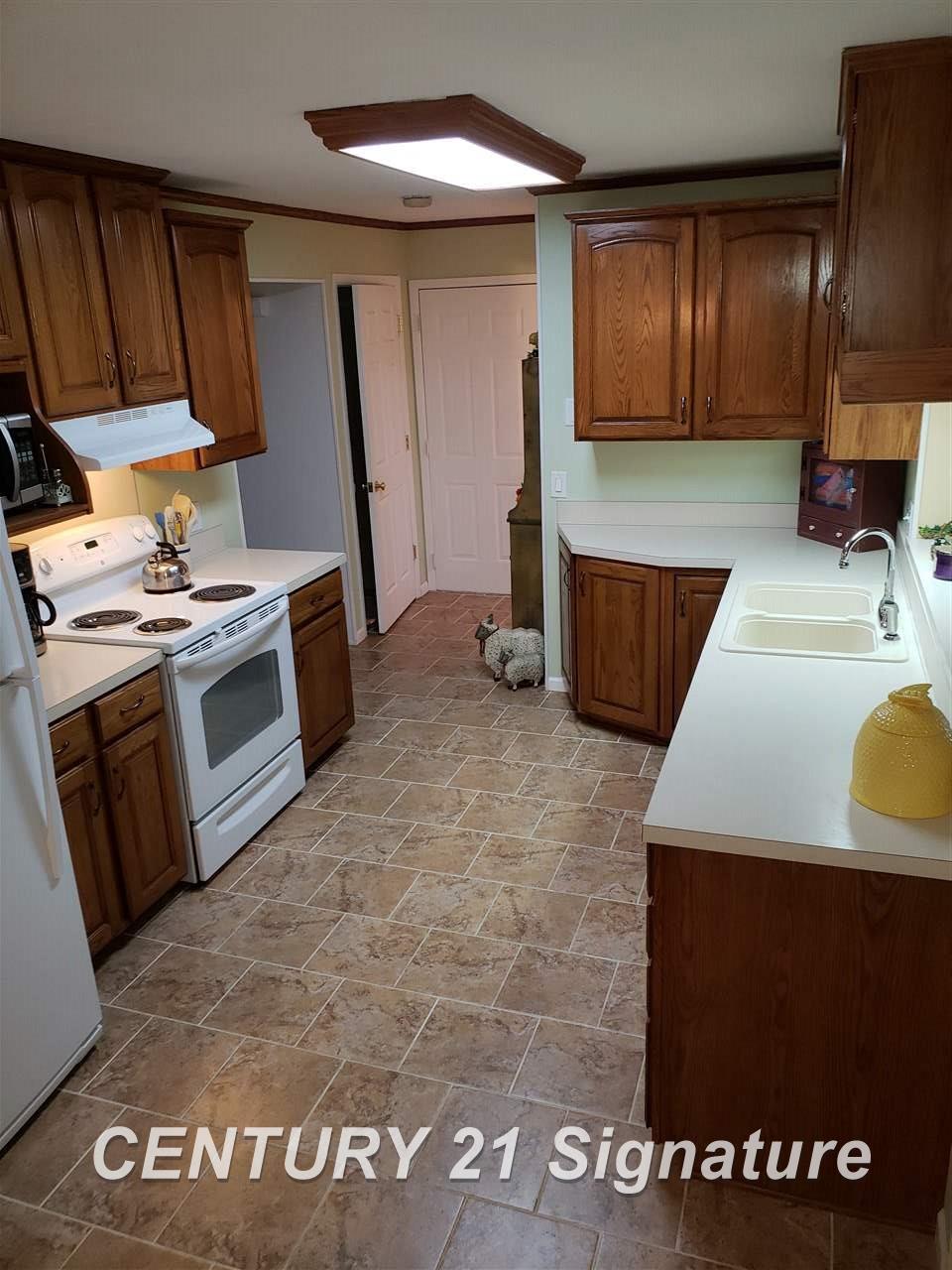 1056 Ramsgate Road Flint, MI 48532 - Photo 9 of 23