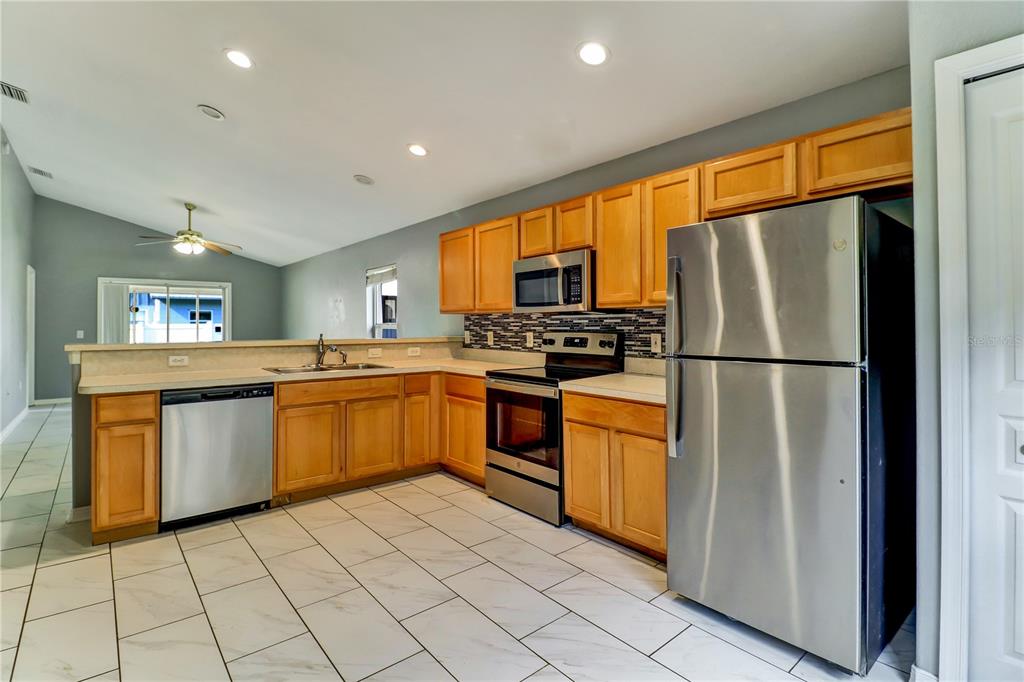 4305 Mutter Road St. Cloud, FL 34769 - Photo 3 of 23