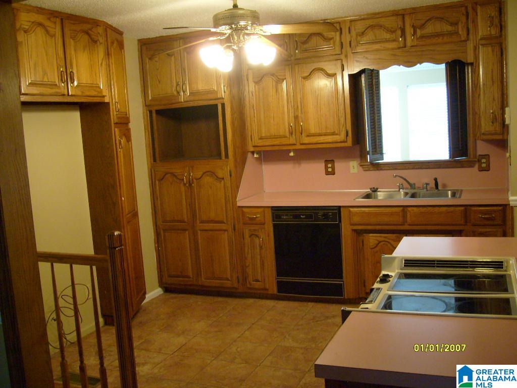 5065 Shady Crest Road Adamsville, AL 35005 - Photo 11 of 21