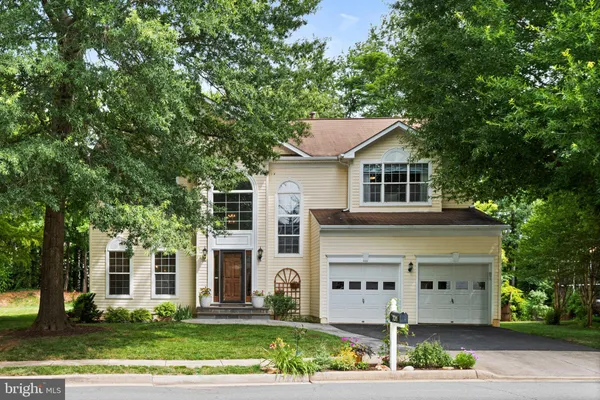$860,000 | 731 Emmet Court Southwest, Leesburg, VA 20175