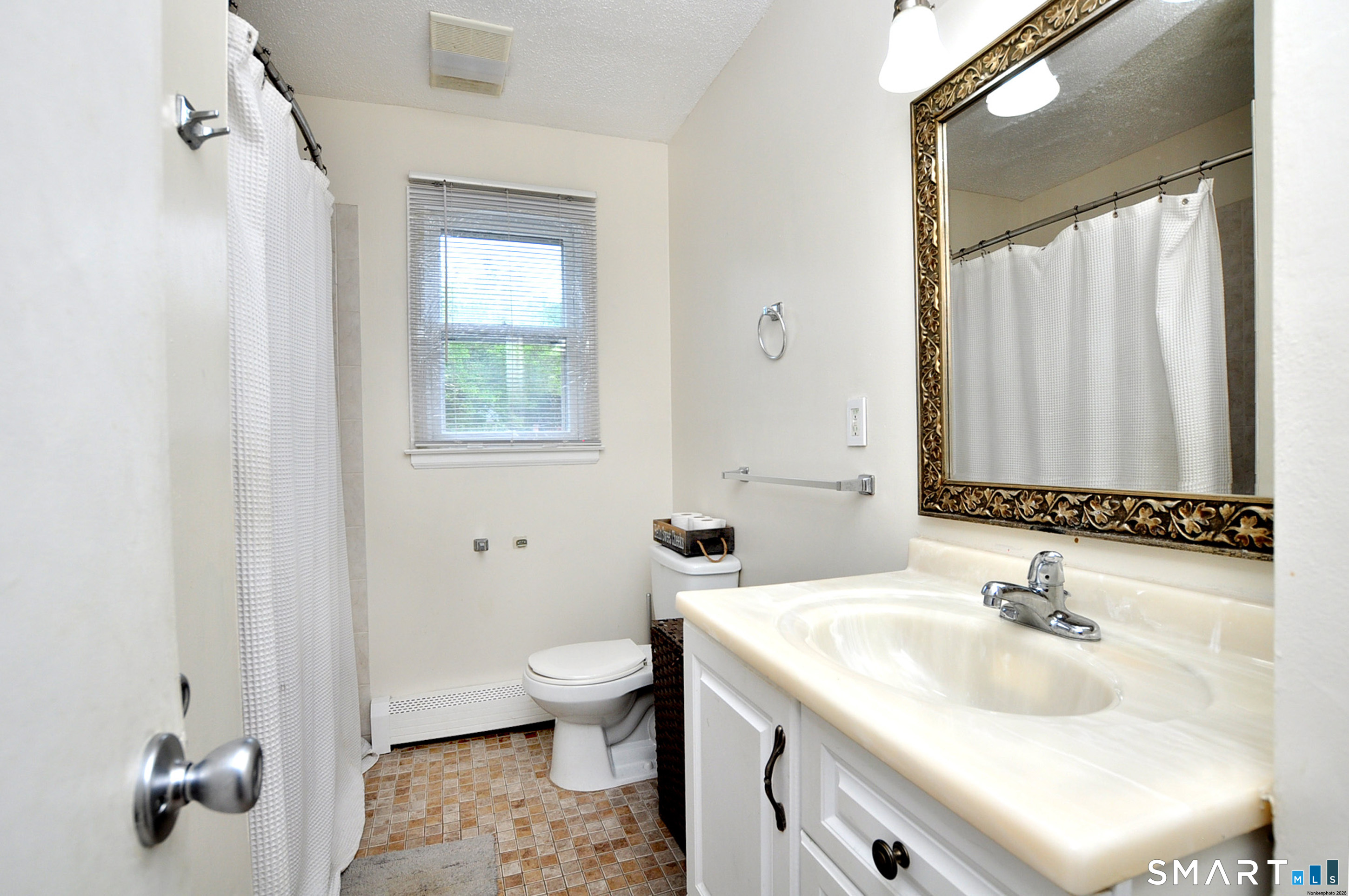33 Allen Street Bristol, CT 06010 - Photo 18 of 22