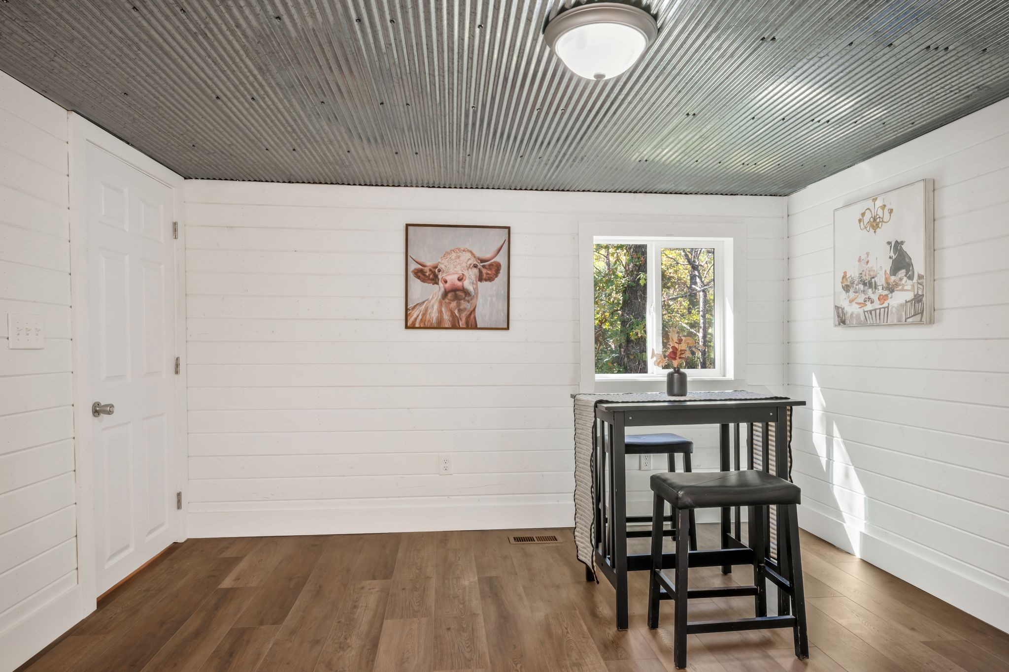 1865 Clydeton Road Waverly, TN 37185 - Photo 11 of 40 a view of kitchen with furniture and wooden floor