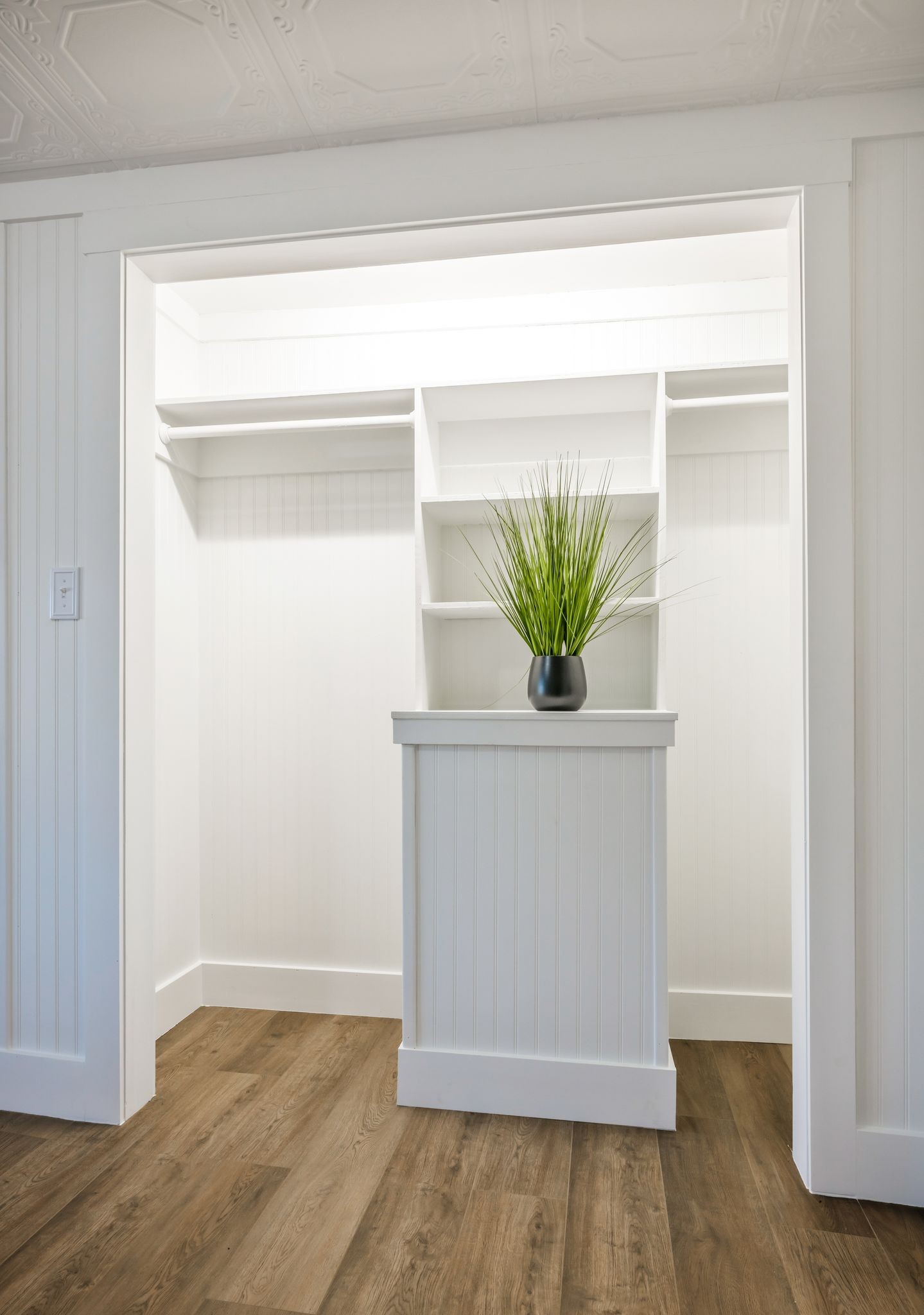 1865 Clydeton Road Waverly, TN 37185 - Photo 14 of 40 a view of a hallway with a potted plant