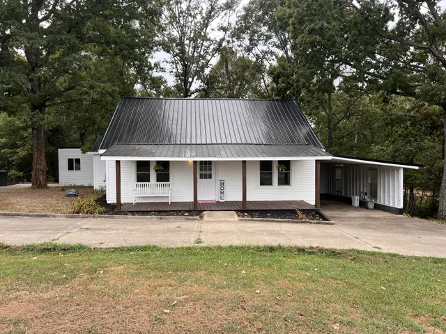 $300,000 | 1865 Clydeton Road, Waverly, TN 37185