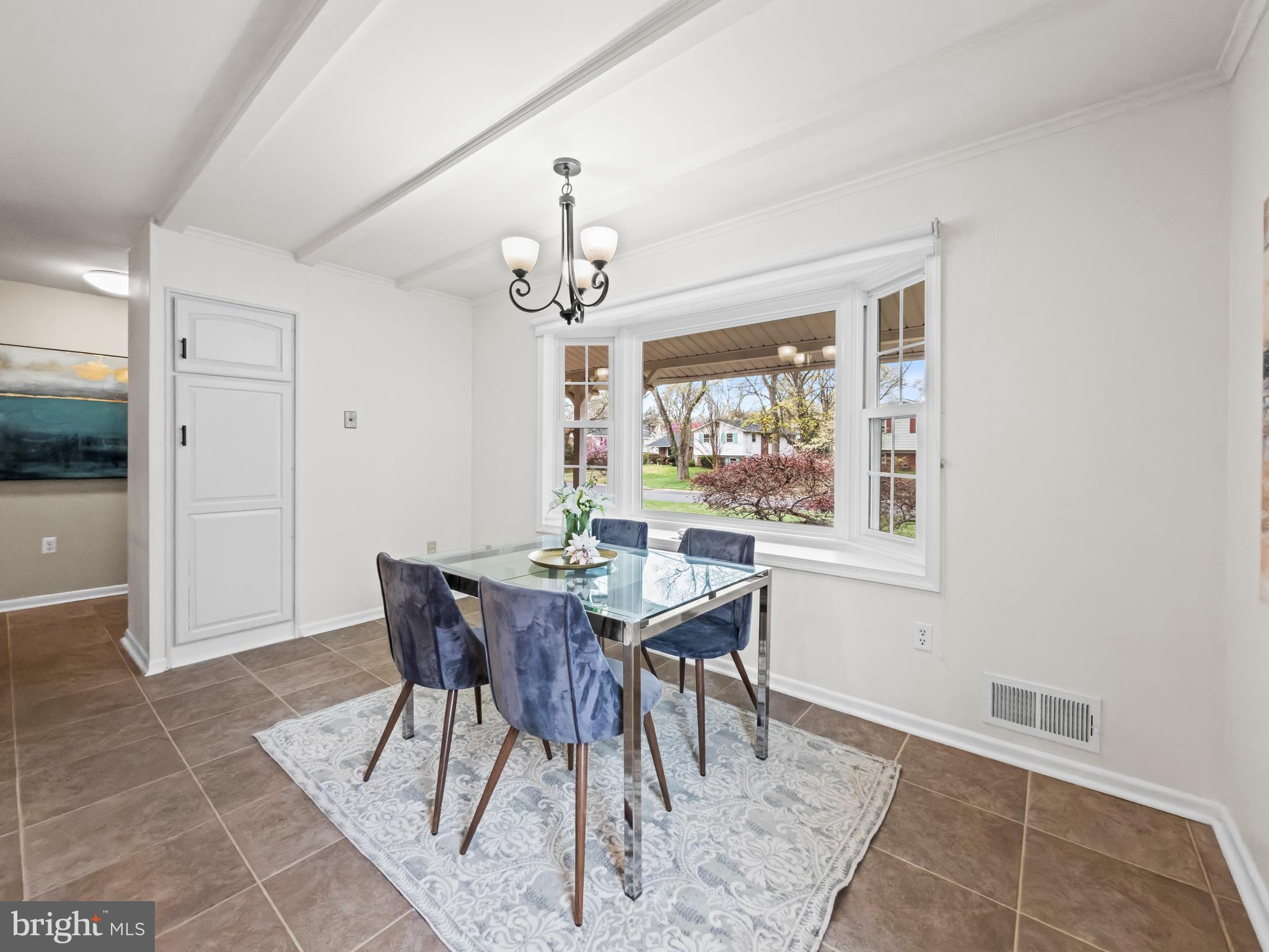 11609 Deborah Drive Potomac, MD 20854 - Photo 6 of 43