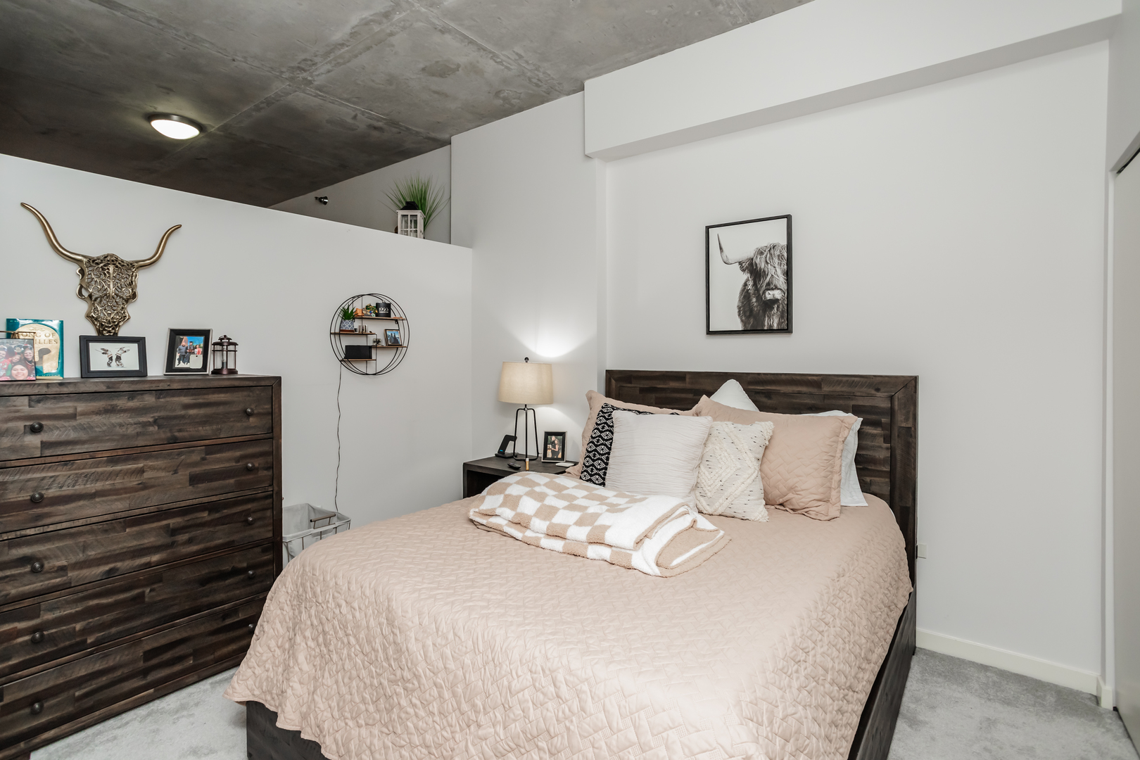 235 West Van Buren Street, Unit 4017 Chicago, IL 60607 - Photo 12 of 18