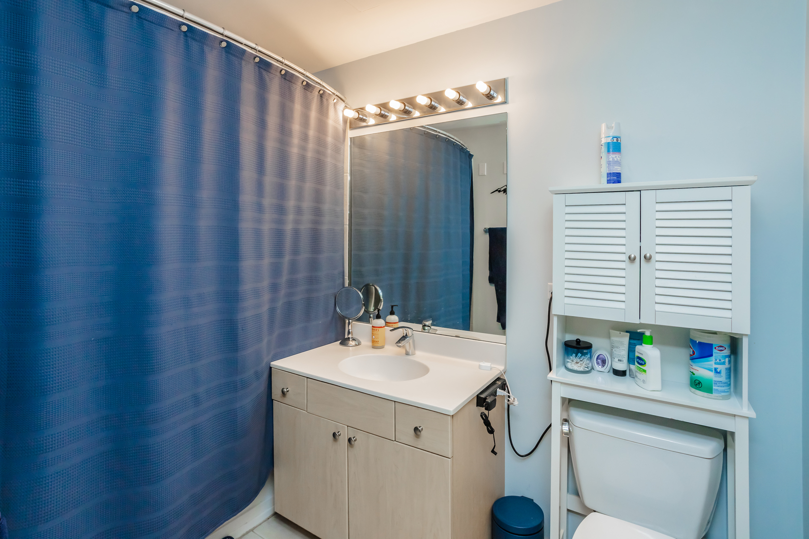 235 West Van Buren Street, Unit 4017 Chicago, IL 60607 - Photo 13 of 18