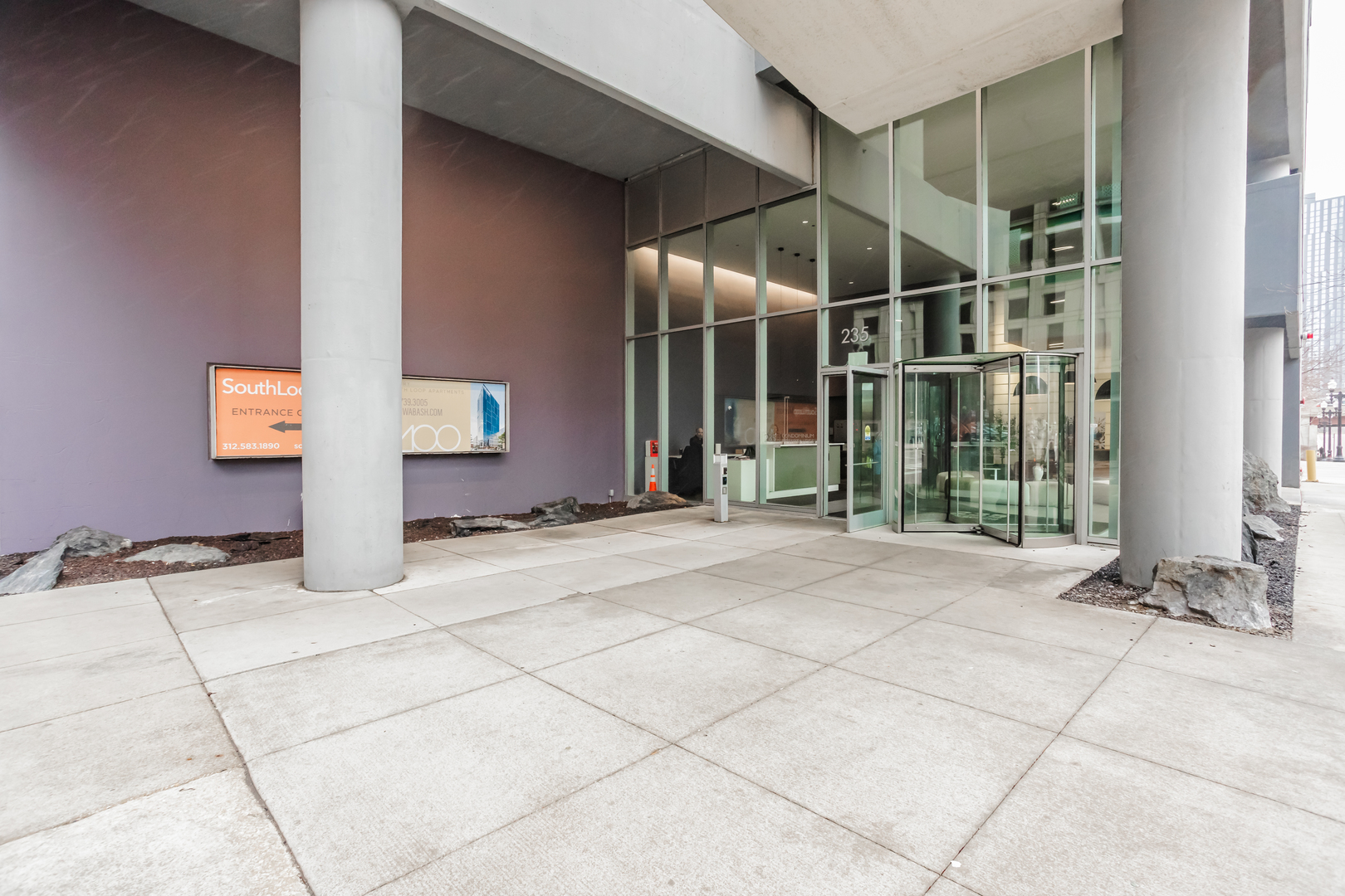 235 West Van Buren Street, Unit 4017 Chicago, IL 60607 - Photo 3 of 18