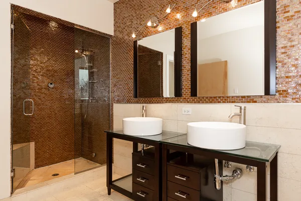 $2,400 | 5766 North Lincoln Avenue, Unit 205, Chicago, IL 60659