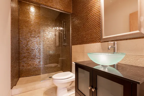 $2,400 | 5766 North Lincoln Avenue, Unit 205, Chicago, IL 60659