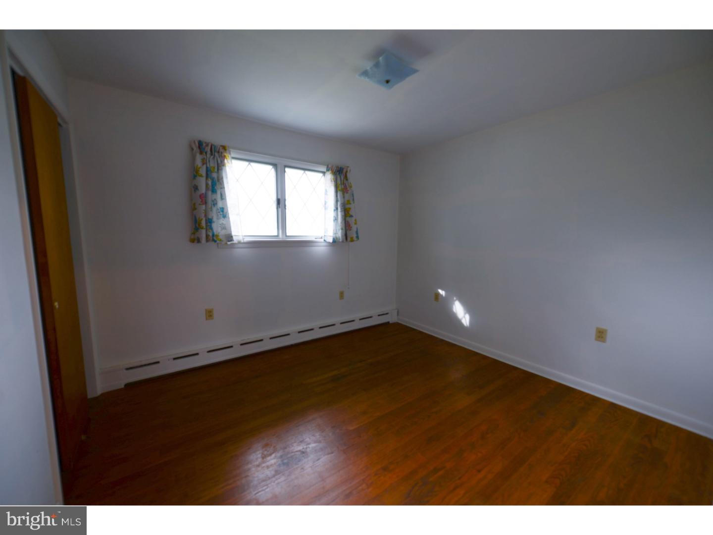 127 Marlton Road Pilesgrove, NJ 08098 - Photo 11 of 20 Bedroom 3