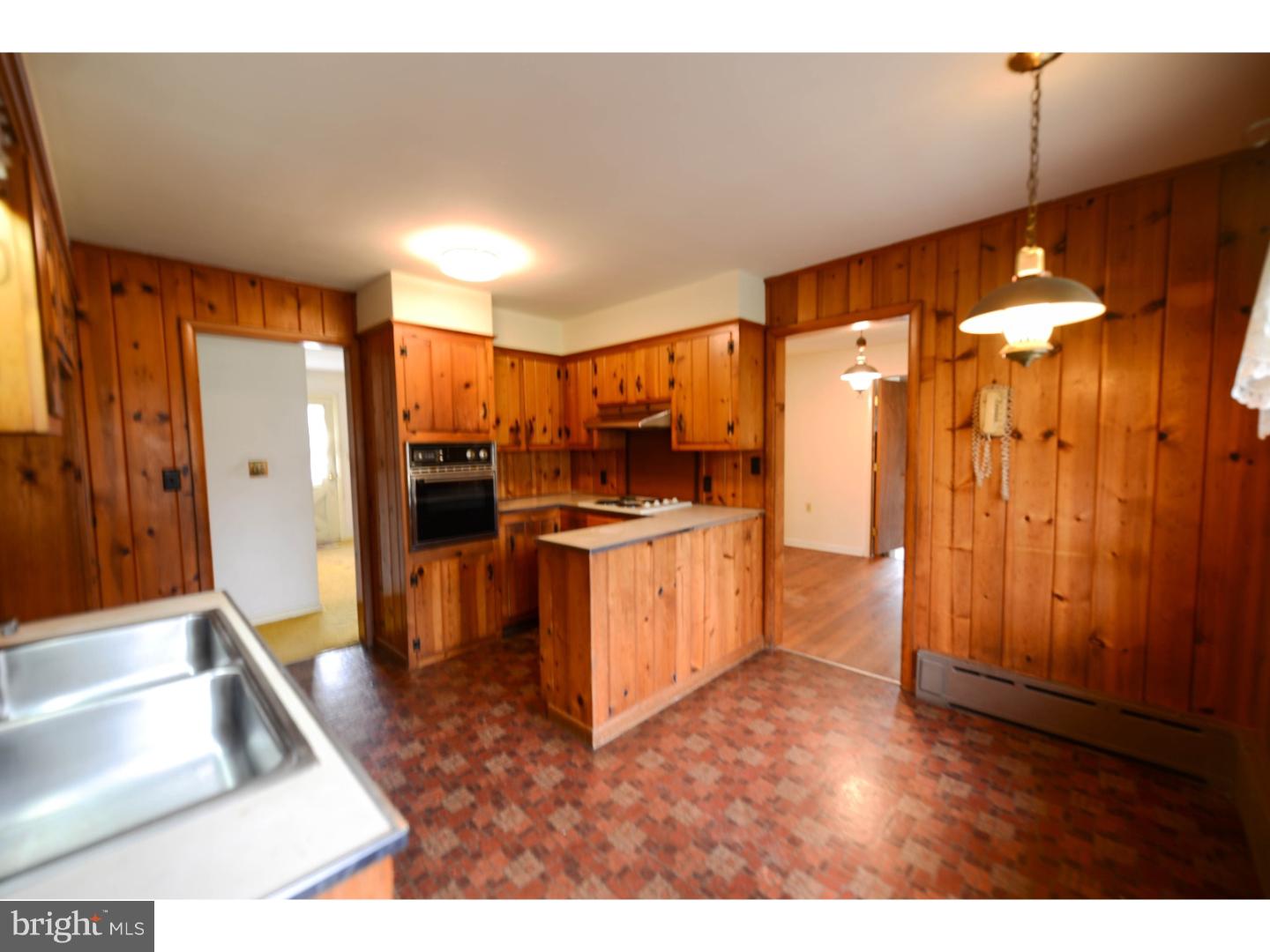 127 Marlton Road Pilesgrove, NJ 08098 - Photo 7 of 20 Kitchen