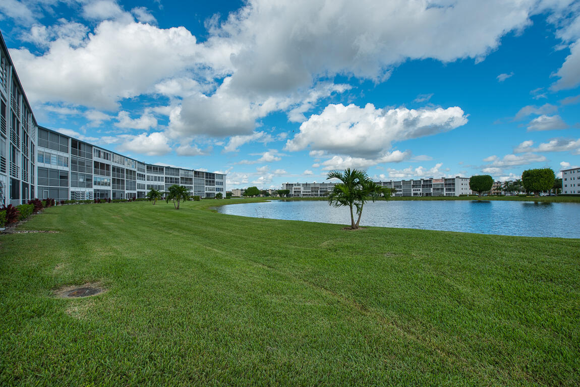 4022 Exeter, Unit B Boca Raton, FL 33434 - Photo 35 of 44 4022 Exeter B2-103