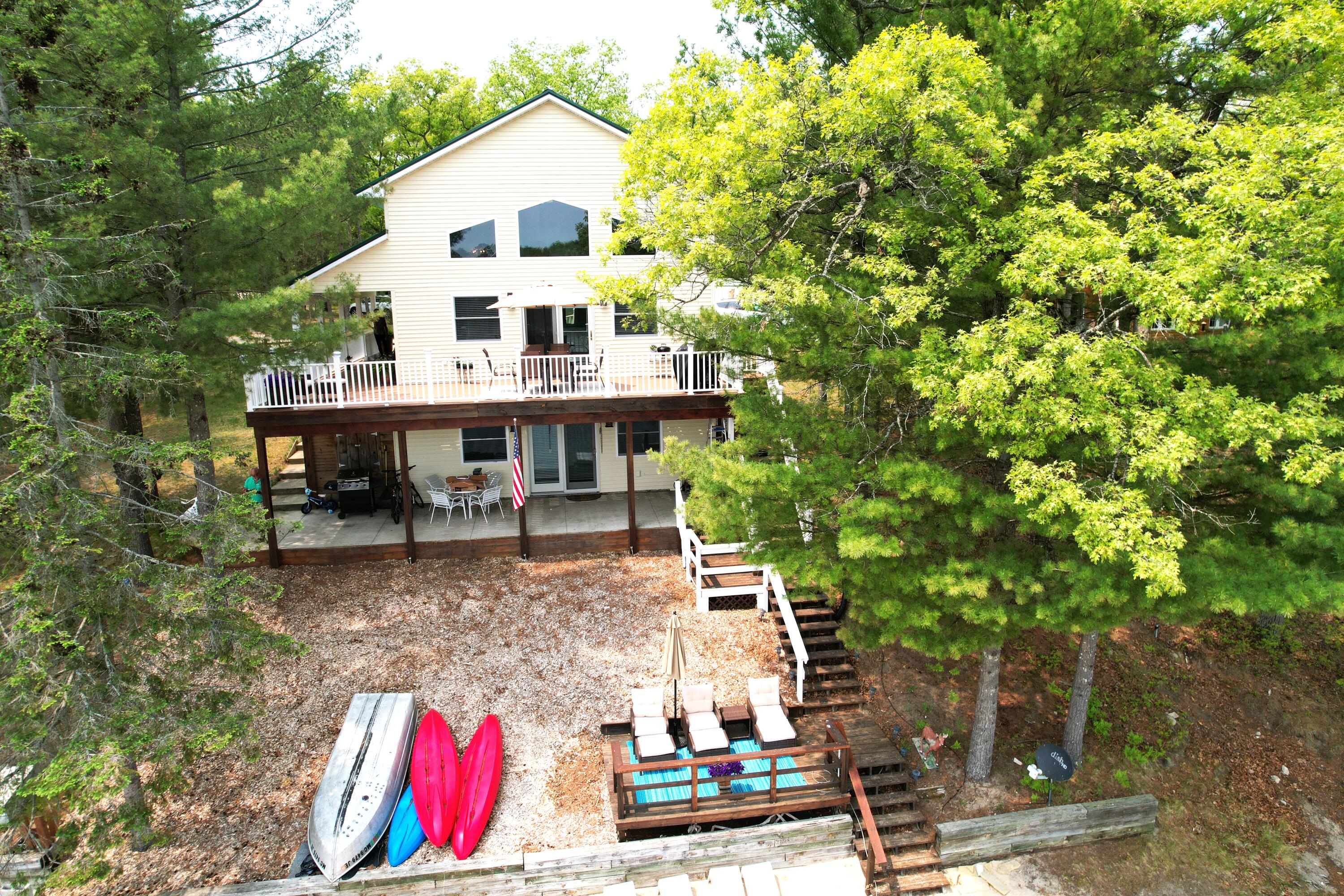 9034 South Frick Road Baldwin, MI 49304 - Photo 3 of 40 Love lake life?
