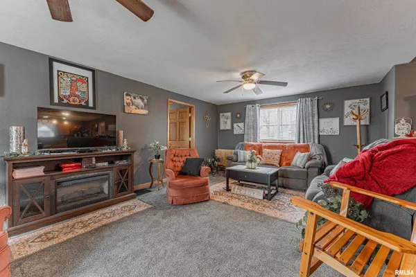 $125,000 | 603 East Elm Street, Mason City, IL 62664