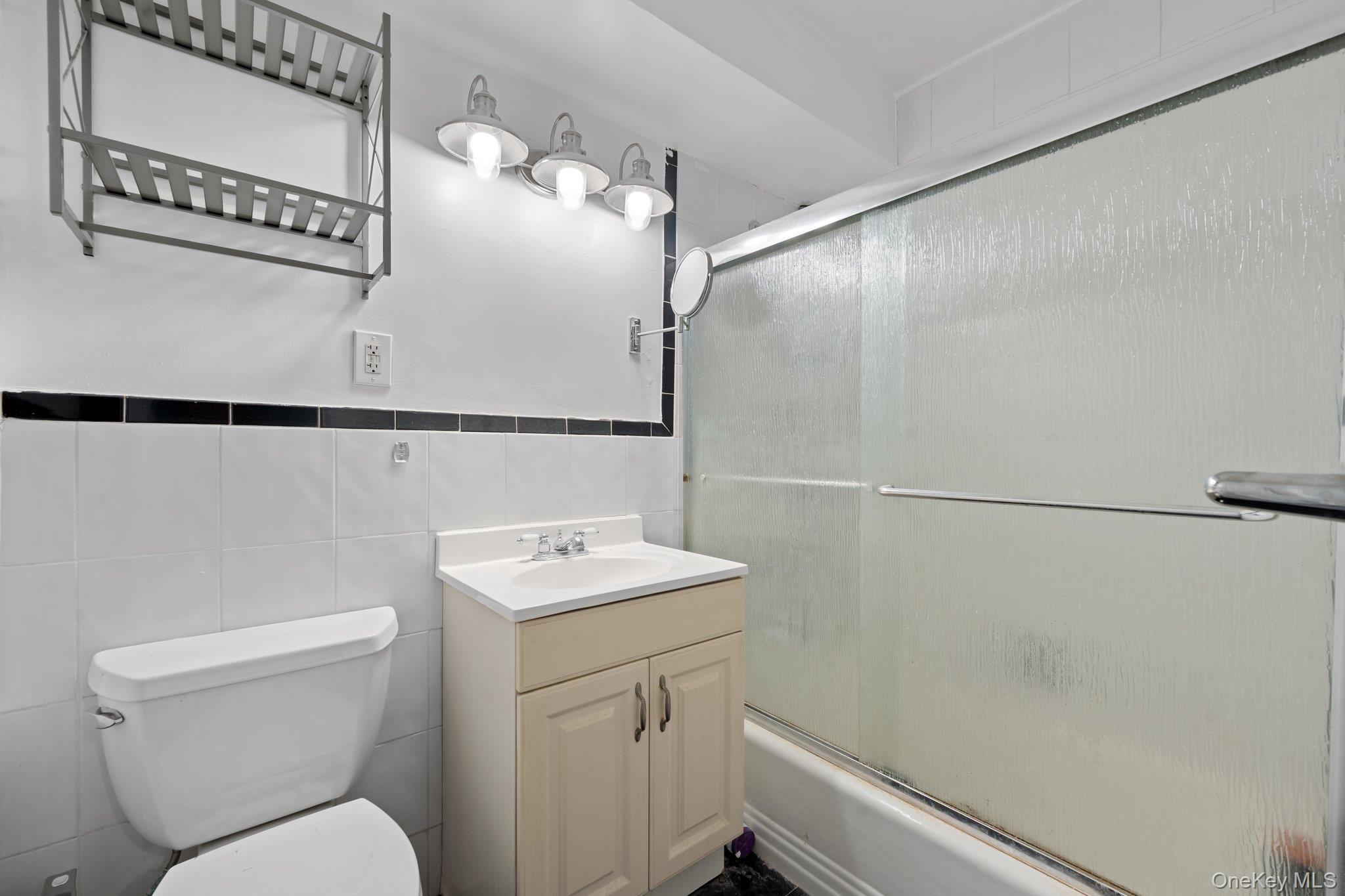 3121 Middletown Road, Unit 8A Bronx, NY 10461 - Photo 3 of 21