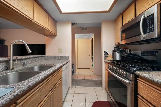 $269,900 | 12601 Van Nuys Boulevard, Unit 119, Pacoima, CA 91331