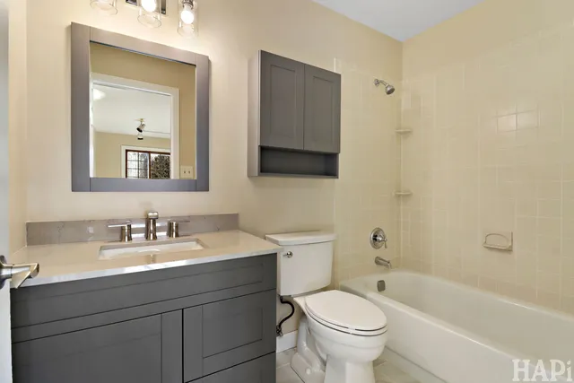 $319,900 | 5518 West Chasefield Circle, McHenry, IL 60050