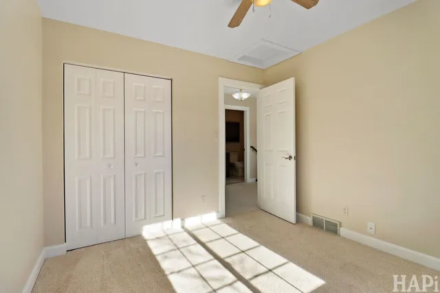 $319,900 | 5518 West Chasefield Circle, McHenry, IL 60050