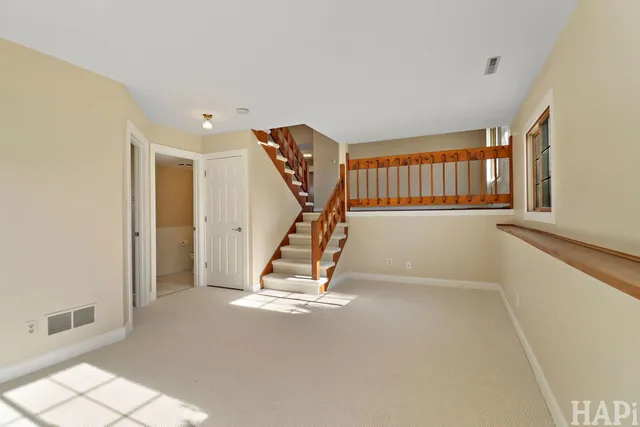 $319,900 | 5518 West Chasefield Circle, McHenry, IL 60050