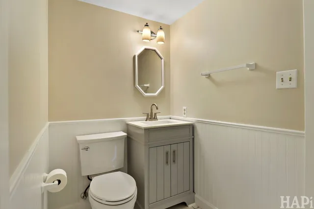 $319,900 | 5518 West Chasefield Circle, McHenry, IL 60050