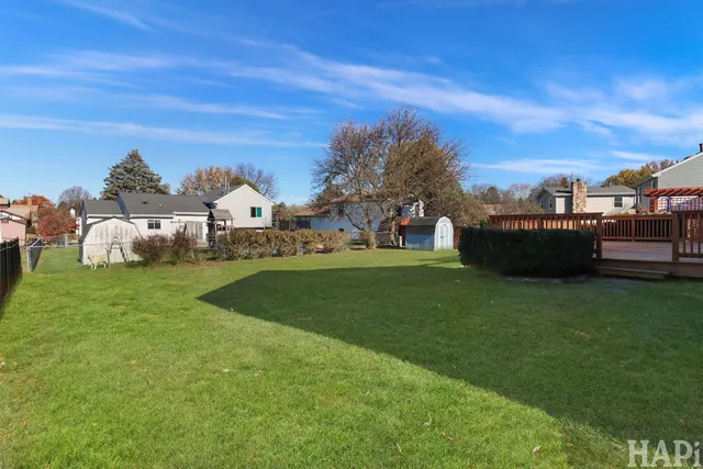 $319,900 | 5518 West Chasefield Circle, McHenry, IL 60050