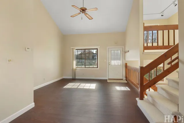 $319,900 | 5518 West Chasefield Circle, McHenry, IL 60050