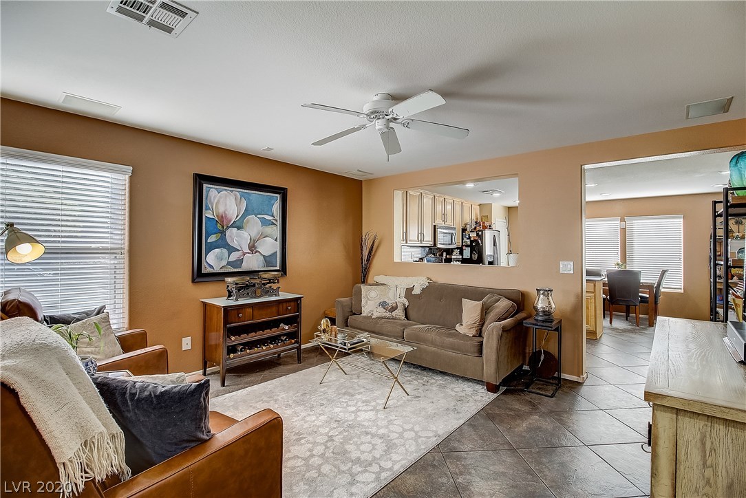89 Ice Fall Avenue Las Vegas, NV 89183 - Photo 11 of 50