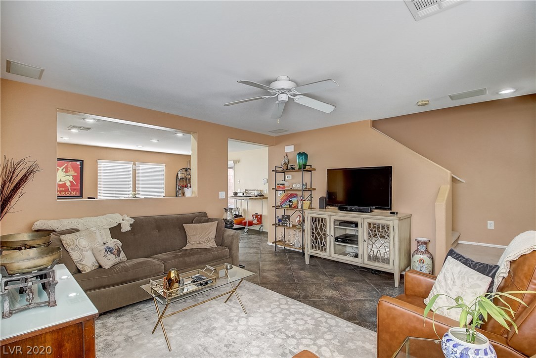 89 Ice Fall Avenue Las Vegas, NV 89183 - Photo 12 of 50