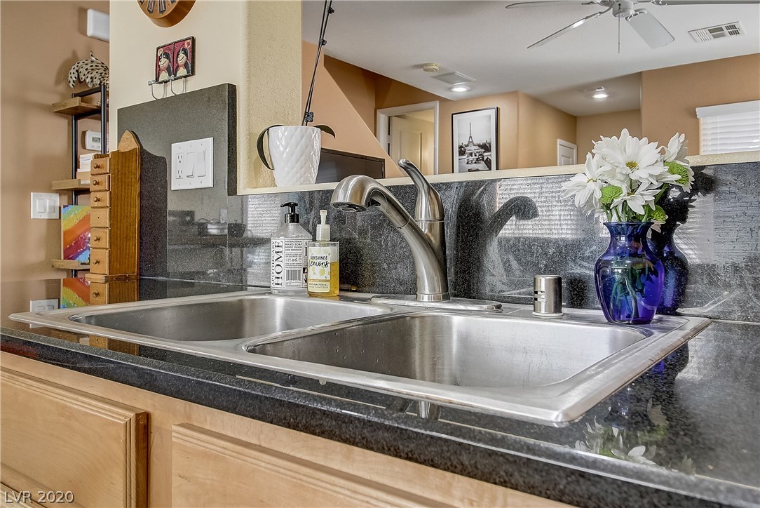 89 Ice Fall Avenue Las Vegas, NV 89183 - Photo 21 of 50