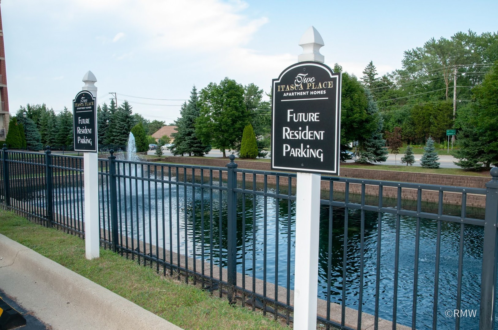 2 Itasca Place, Unit 521 Addison, IL 60143 - Photo 2 of 20 a view of a brick wall and a window of the house