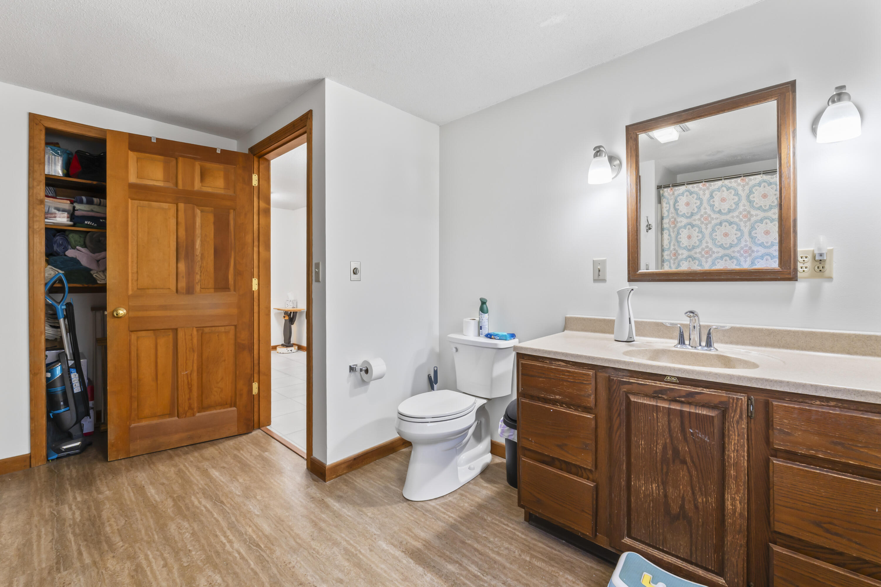 1072 Middle Road Woolwich, ME 04579 - Photo 32 of 59 Upstairs bathroom
