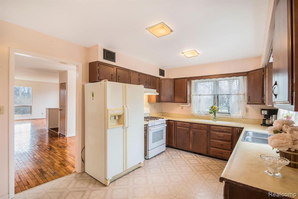 8352 Duffield Road Gaines, MI 48436 - Photo 7 of 22
