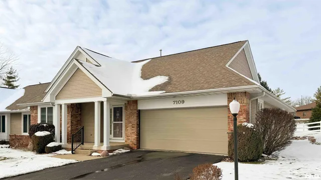 $264,500 | 7109 Windchime Court, Unit 11, Peoria, IL 61614