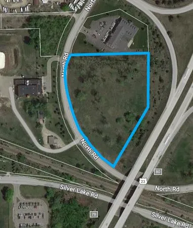 $1,500,000 | 15173 North Road, Fenton, MI 48430