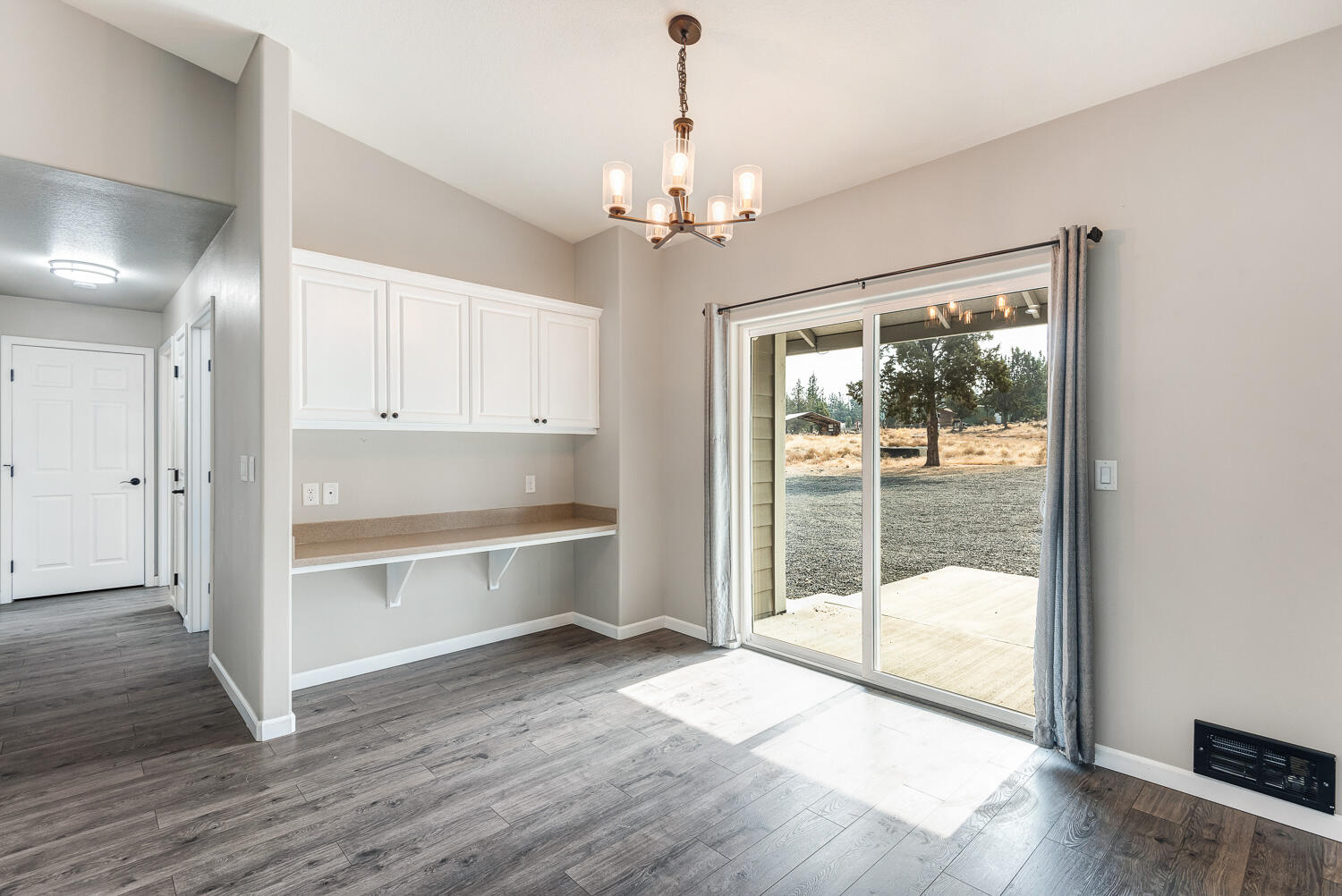 21305 Southwest Gift Road Bend, OR 97703 - Photo 10 of 46 Dining Area-Work Desk