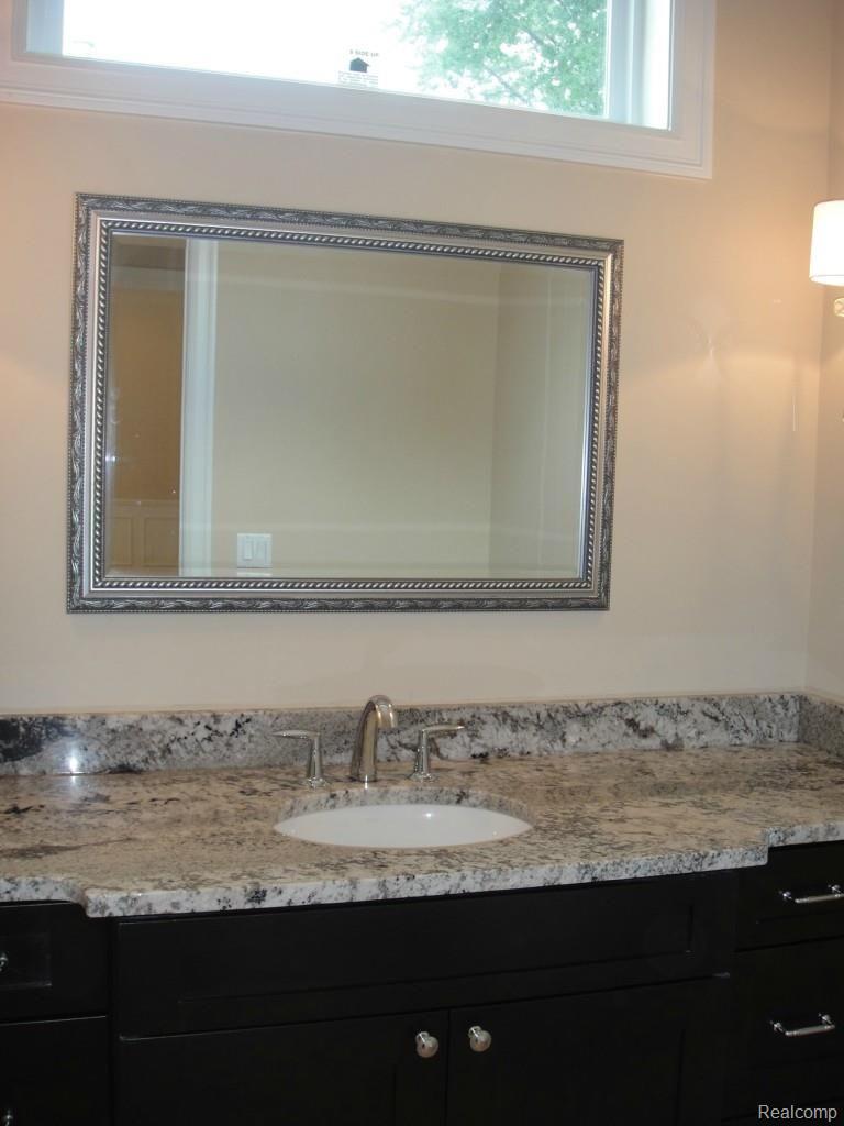 1804 Derby Road Birmingham, MI 48009 - Photo 20 of 25 DSC02198.jpg