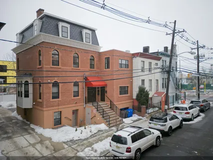 $689,000 | 133 Clifton Place, Unit 2, Jersey City, NJ 07304