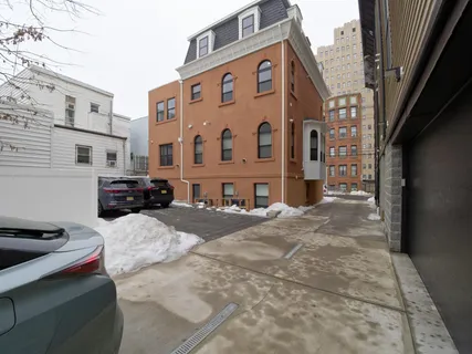 $665,000 | 133 Clifton Place, Unit 2, Jersey City, NJ 07304